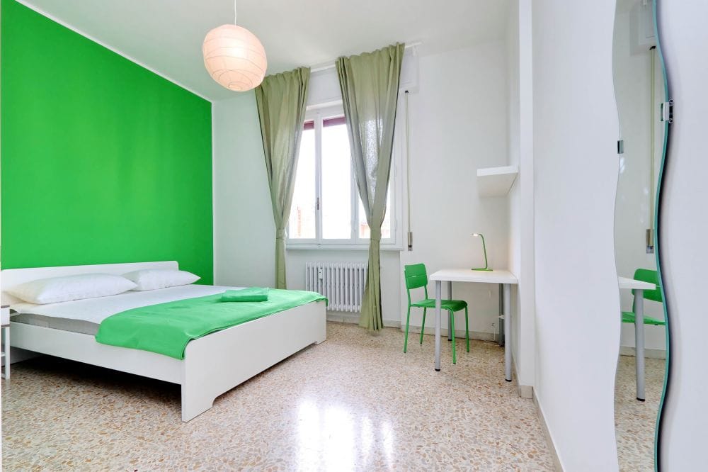Room for students in Via Bellini