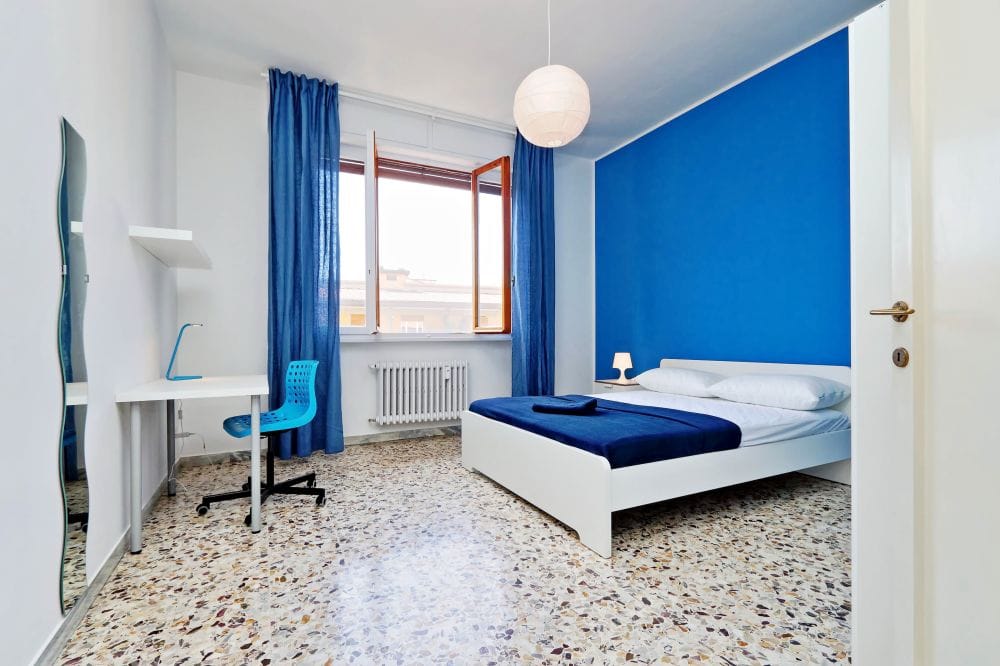 Bright room in Via Bellini