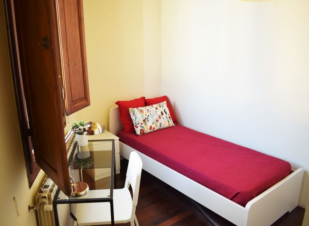 Charming room in Porta al Prato