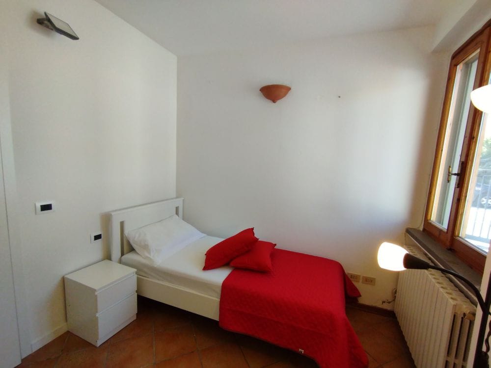 Private room at Via Calzolari 29