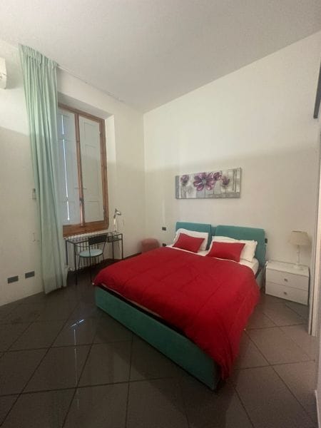 Spacious private room in Via Giordano Bruno with private bathroom