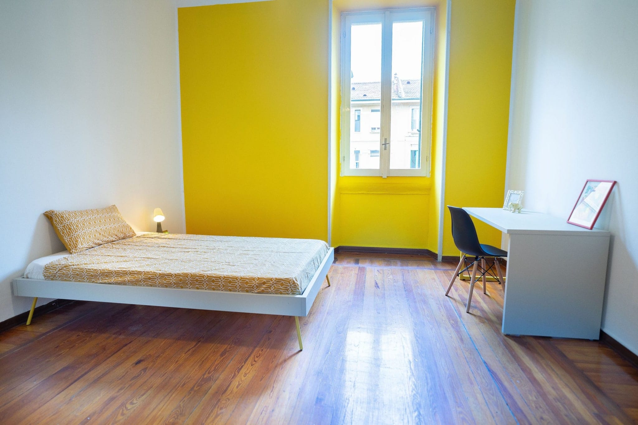 Corso Buenos Aires 47 3rd Floor – Room 1