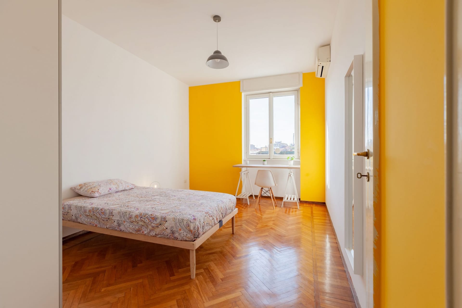 Via Buonarroti 15 – Room 3
