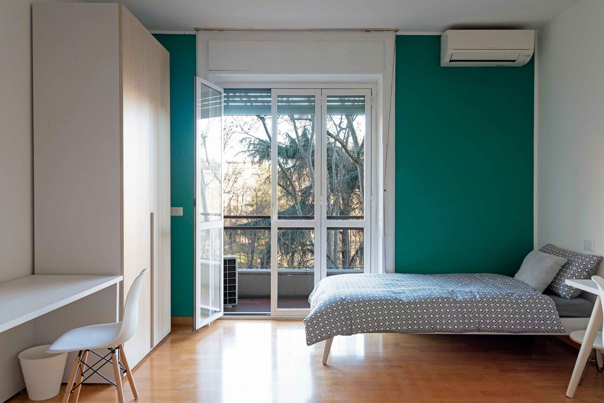 Viale Carlo Troya 2 – Room 3 (Single Use)