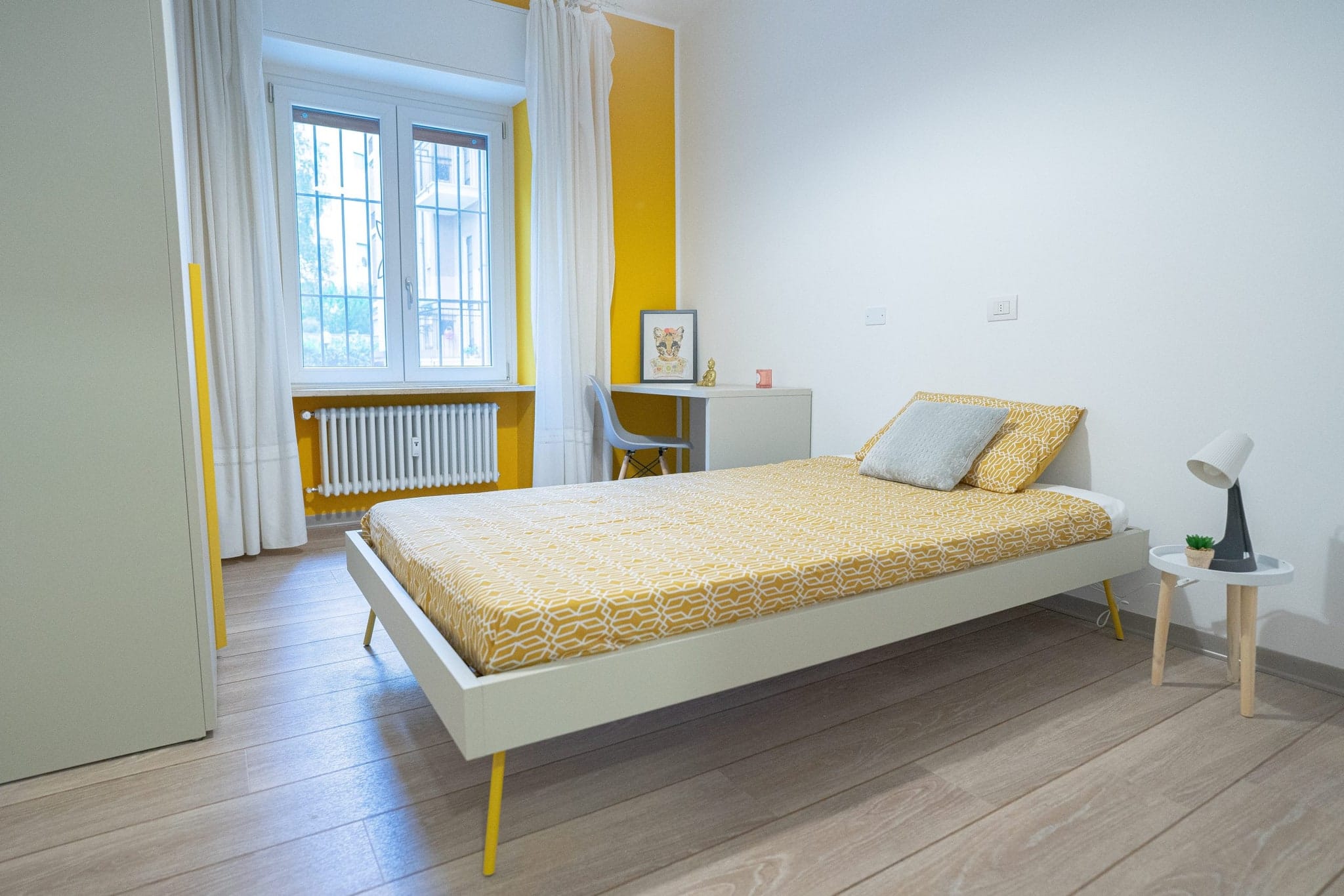 Viale Caterina da Forlì – Room 4