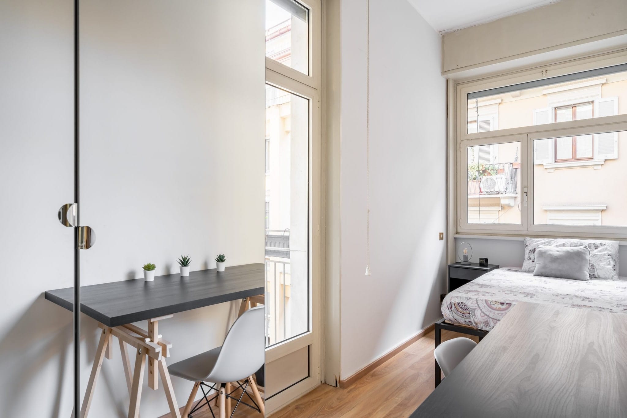 Via Cerva 9 – Room 2