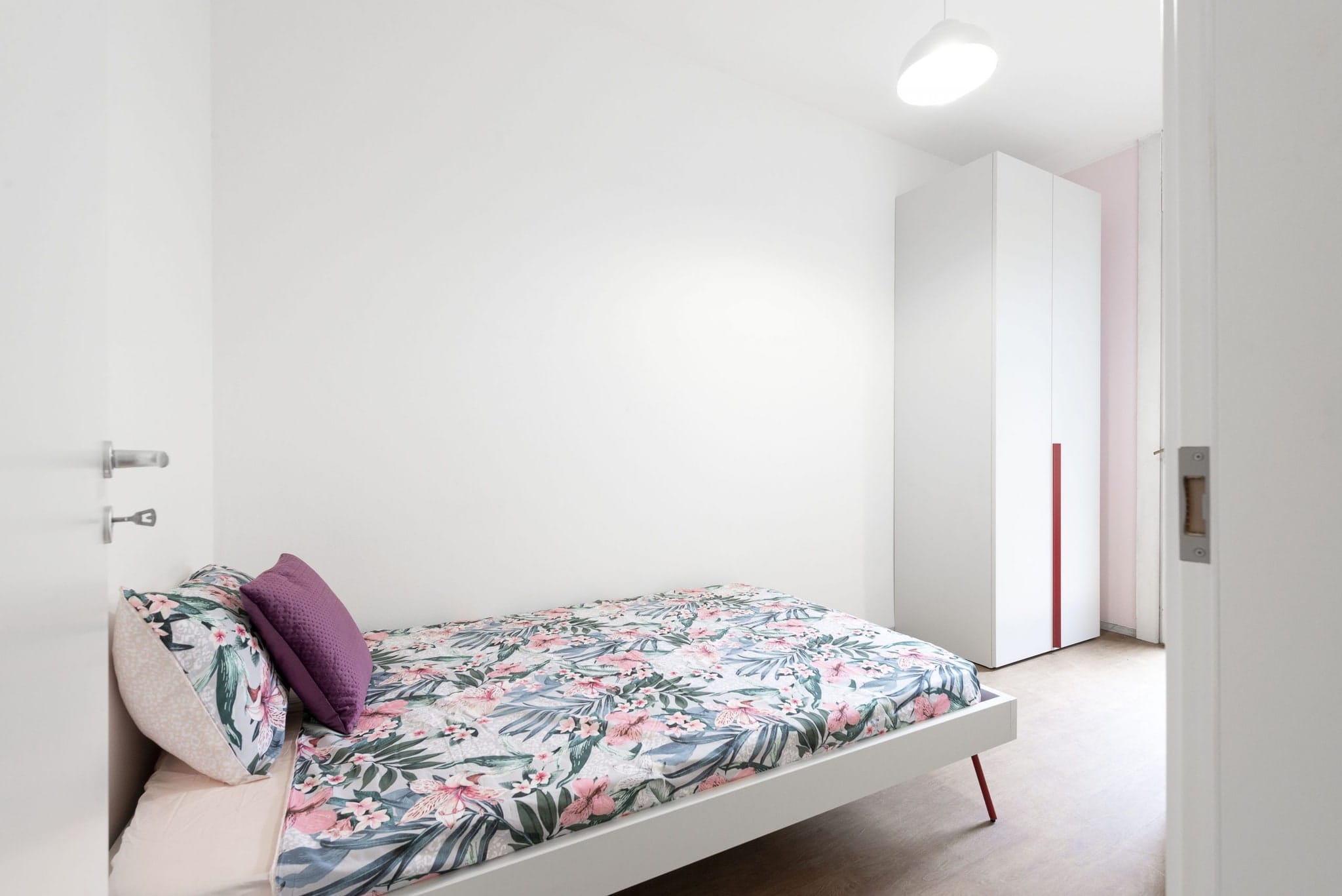 Viale Cicognara 2 – Room 6