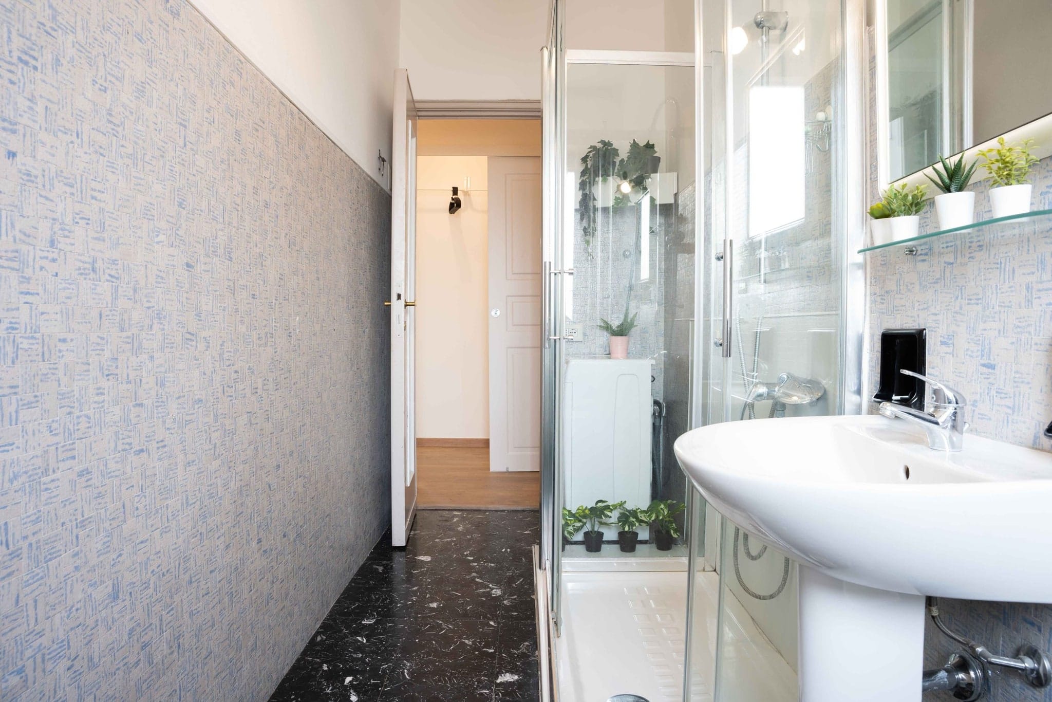 Via Donatello 22 – Room 2