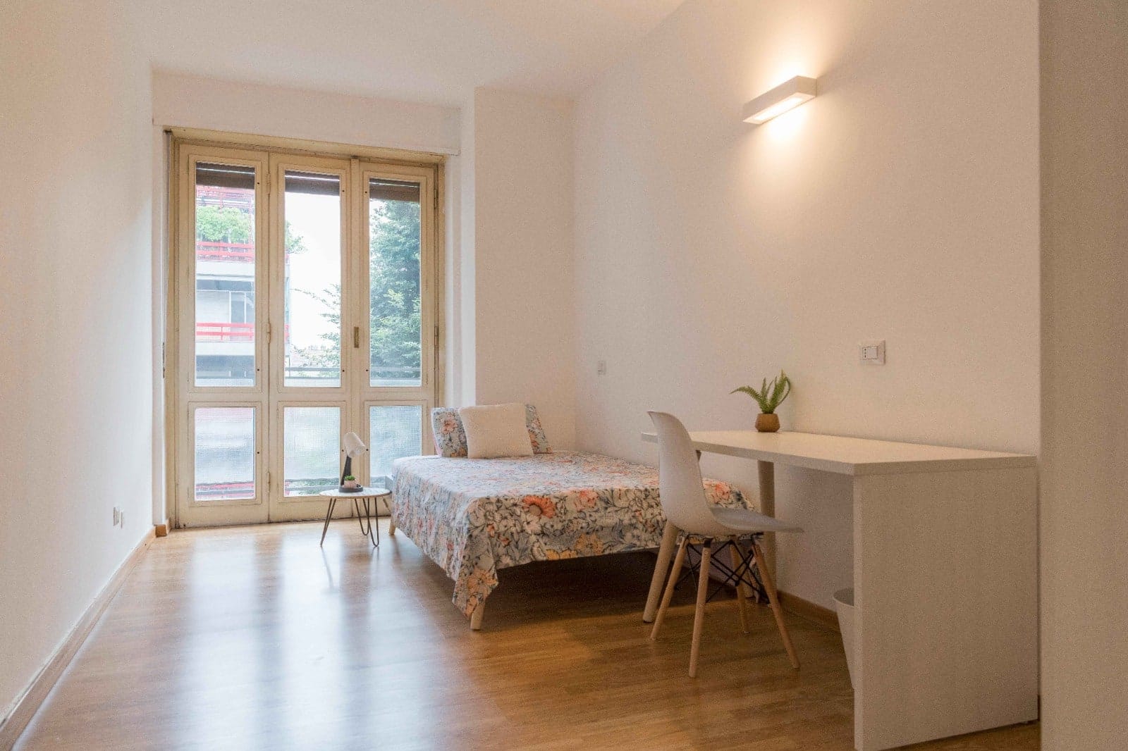 Via Savona 26 – Room 1