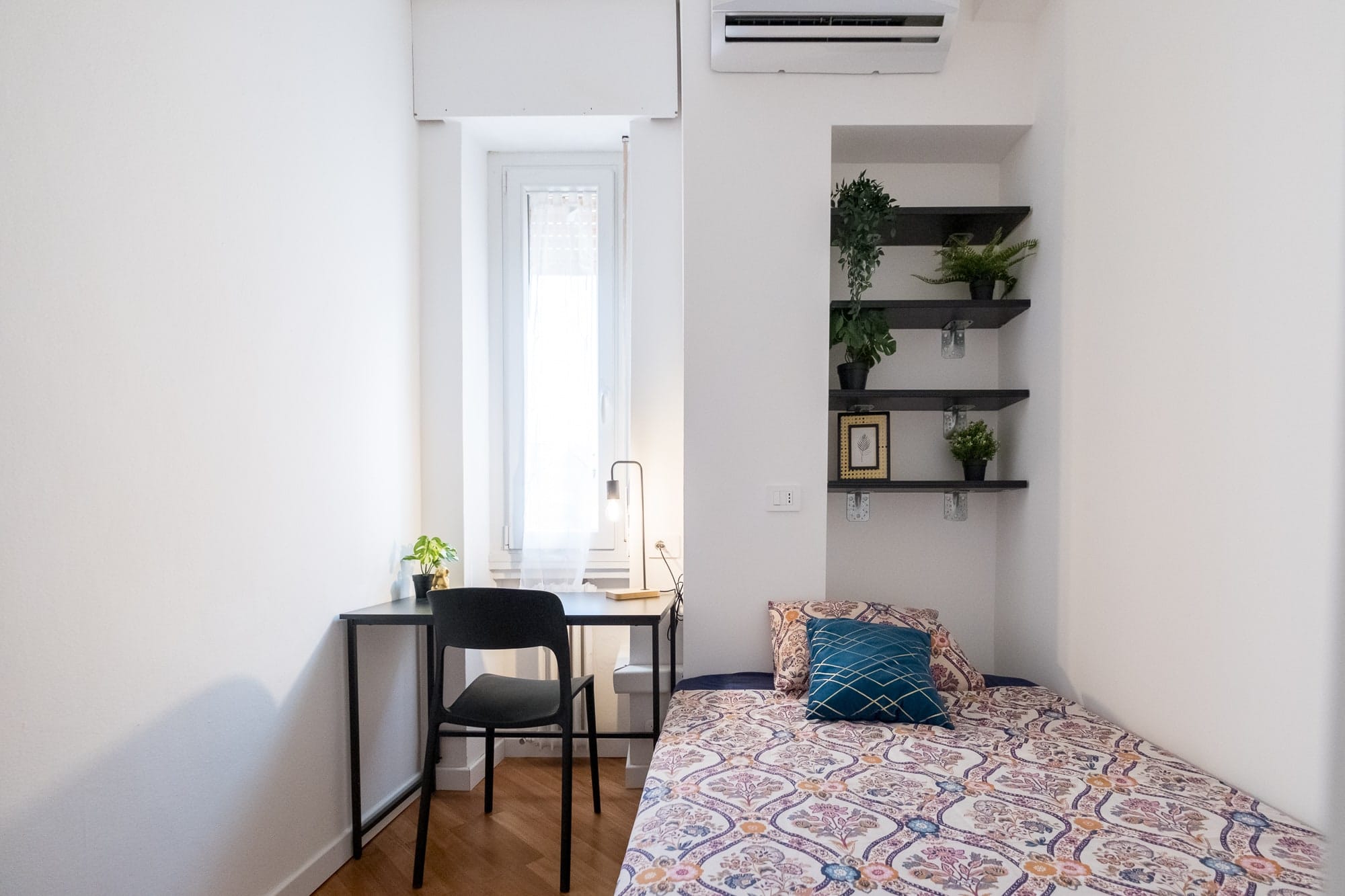 Via Sebino 19 – Room 1