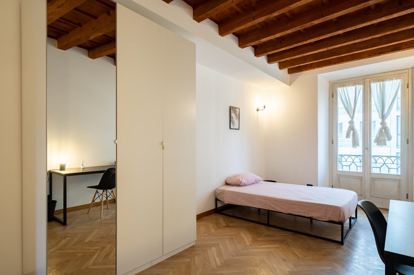 Corso Venezia 6 – P4 – Room 2